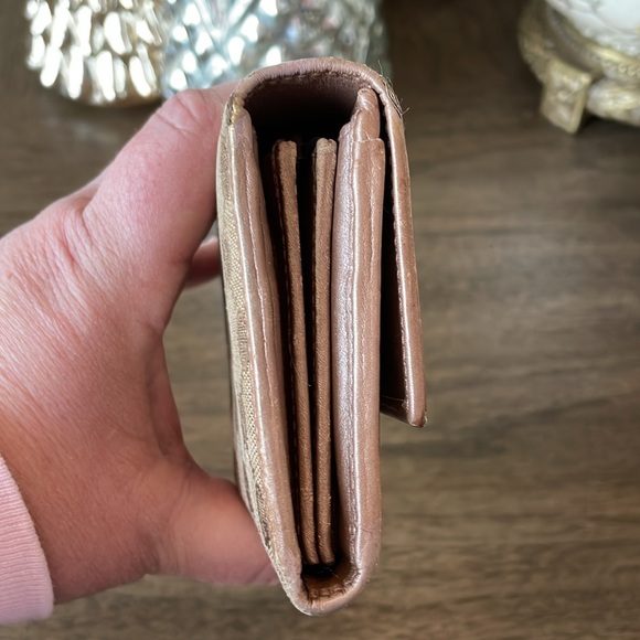 Gucci Canvas GG Continental Wallet - Picture 5 of 16